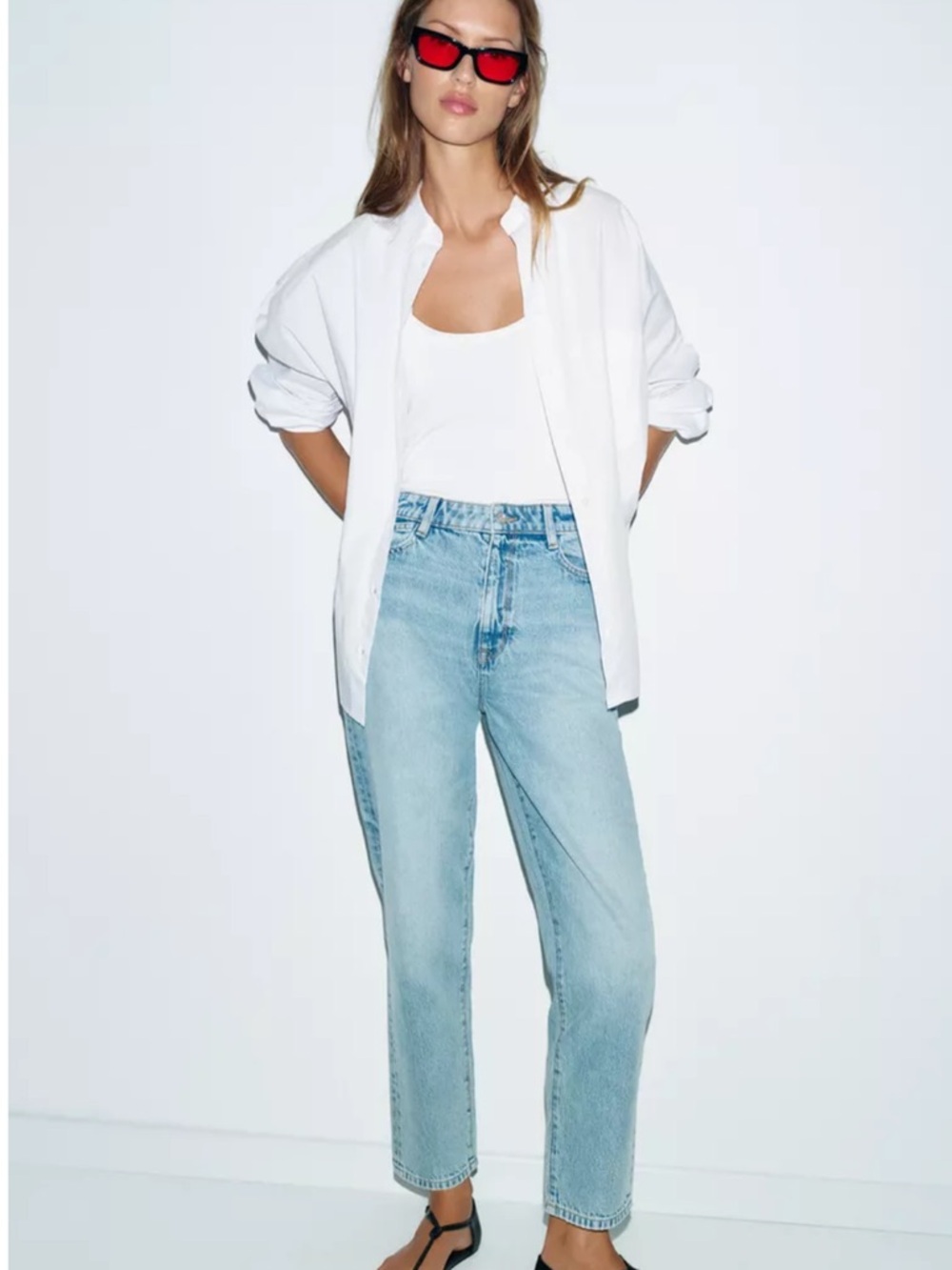 Zara Mom Fit High-Rise Straight Jeans Light Blue